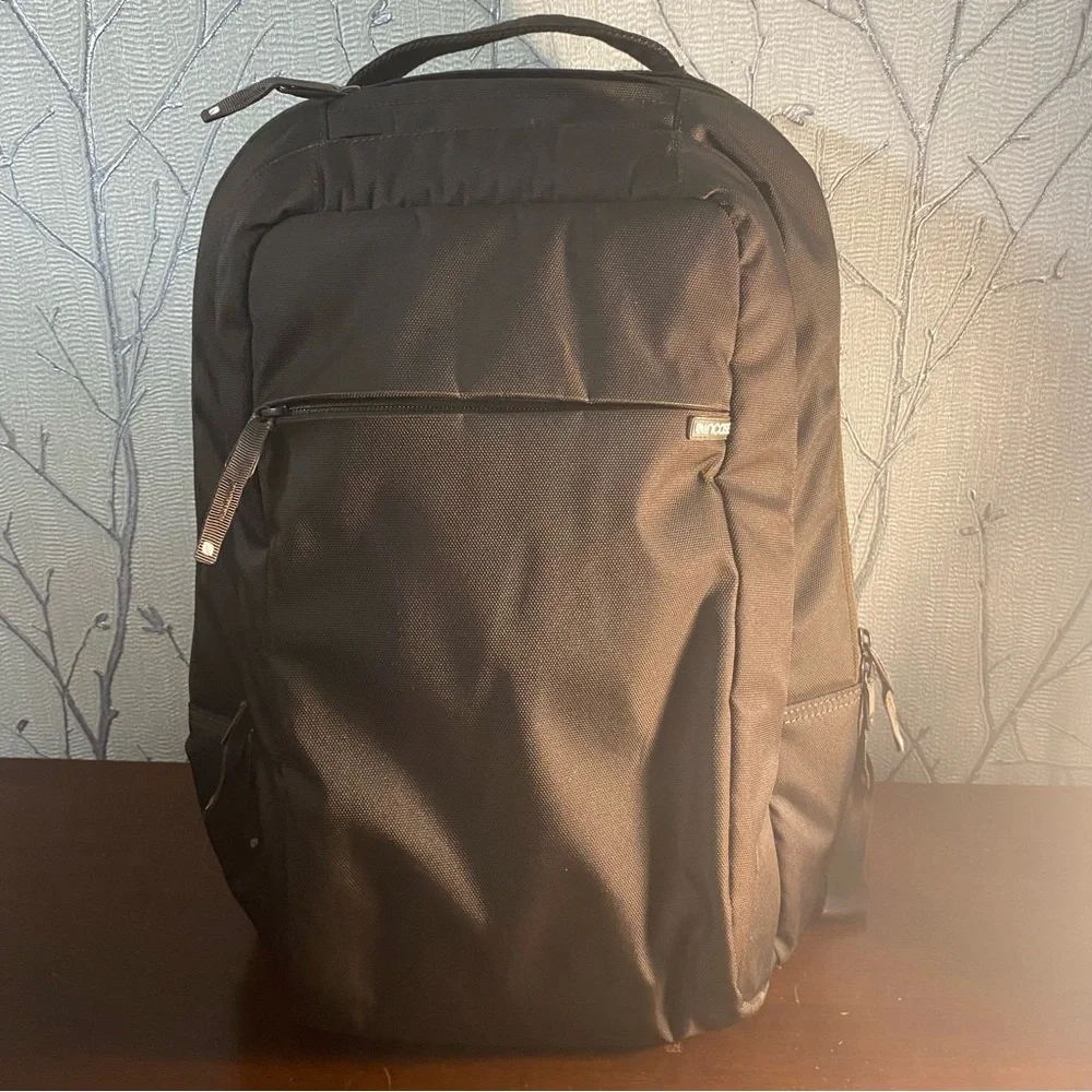 Used Incase ICON Slim Pack